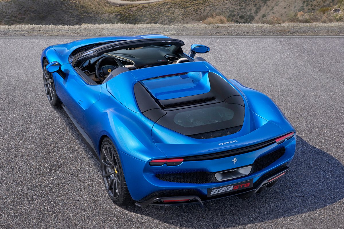 Nuevo Ferrari 296 GTS: el nuevo spider híbrido enchufable con 830 CV