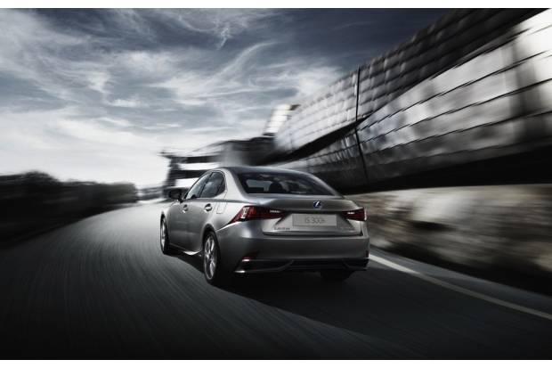 El nuevo Lexus IS se despide del diésel