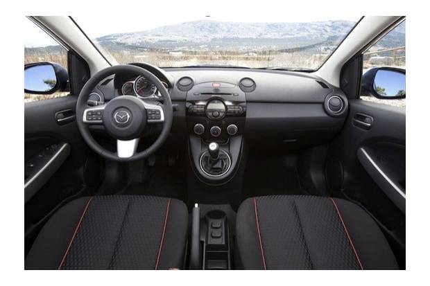 Precio nuevo Mazda 2, disponible desde 12.950 euros