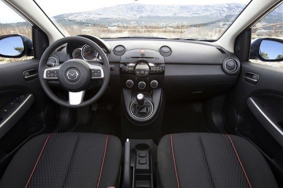 Precio nuevo Mazda 2, disponible desde 12.950 euros