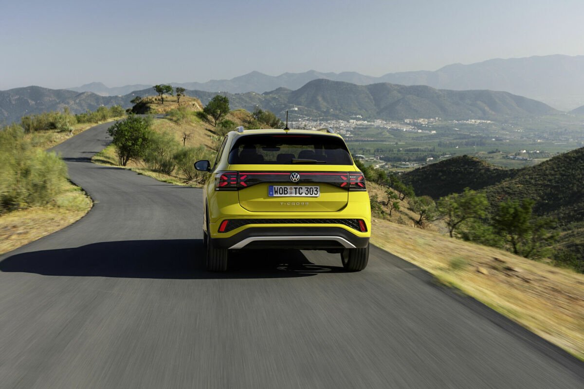 Primeras imágenes del renovado Volkswagen T-Cross que se fabrica en Navarra