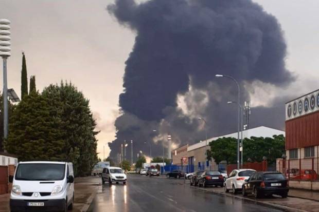 Qué hacer si te pilla un incendio al volante durante la mayor ola de calor del verano 