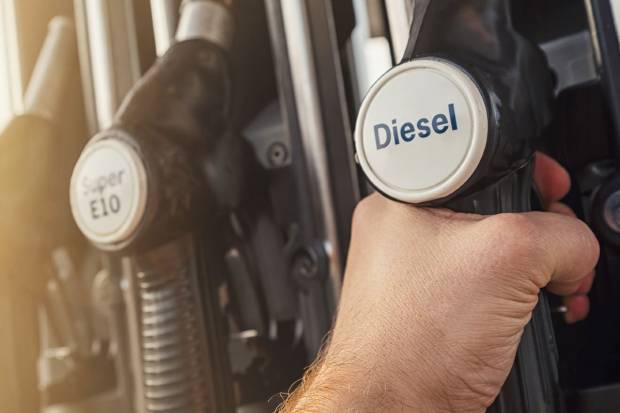 El Gobierno insiste en subir el precio del diésel: costaría 4 céntimos más