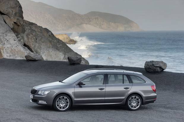 Skoda Superb Combi, cargado de tecnología
