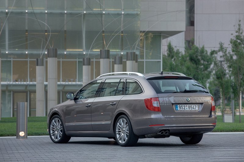 Skoda Superb Combi, cargado de tecnología