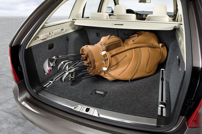Skoda Superb Combi, cargado de tecnología