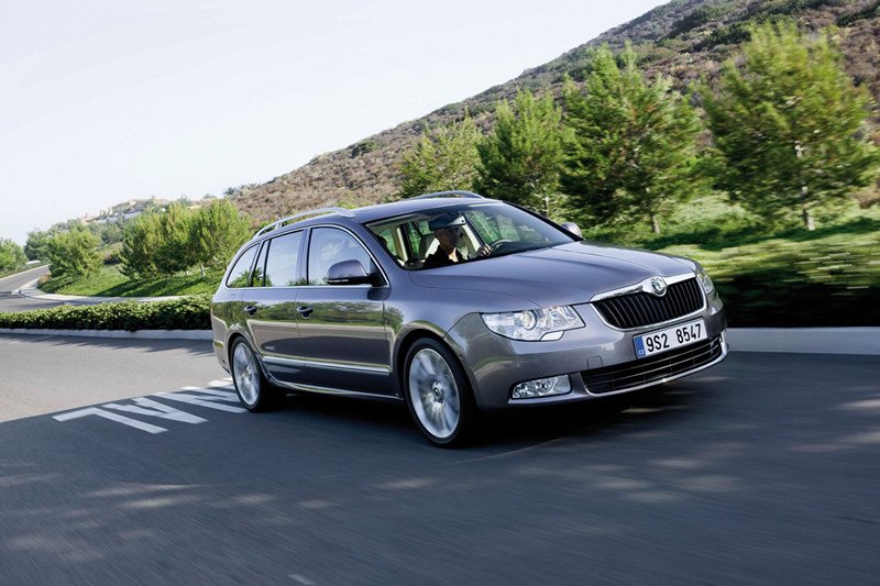 Skoda Superb Combi, cargado de tecnología