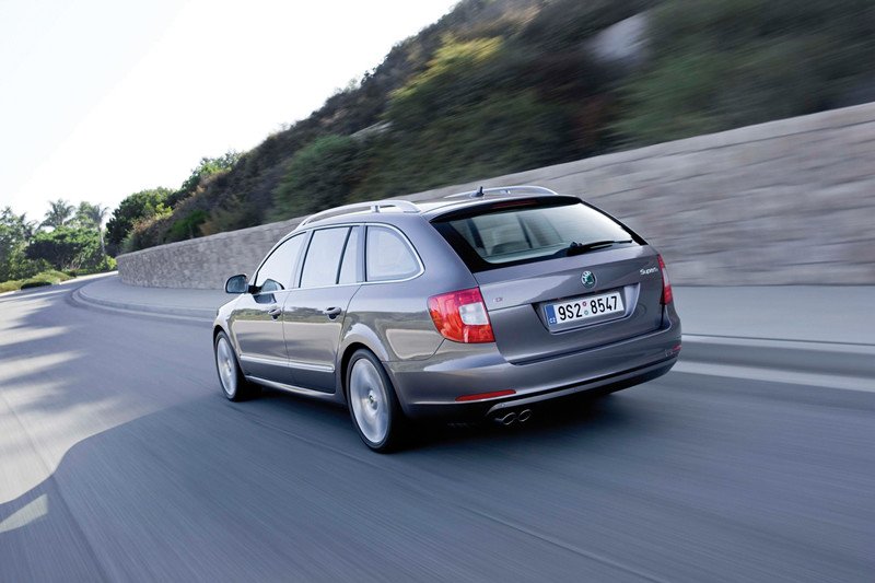 Skoda Superb Combi, cargado de tecnología