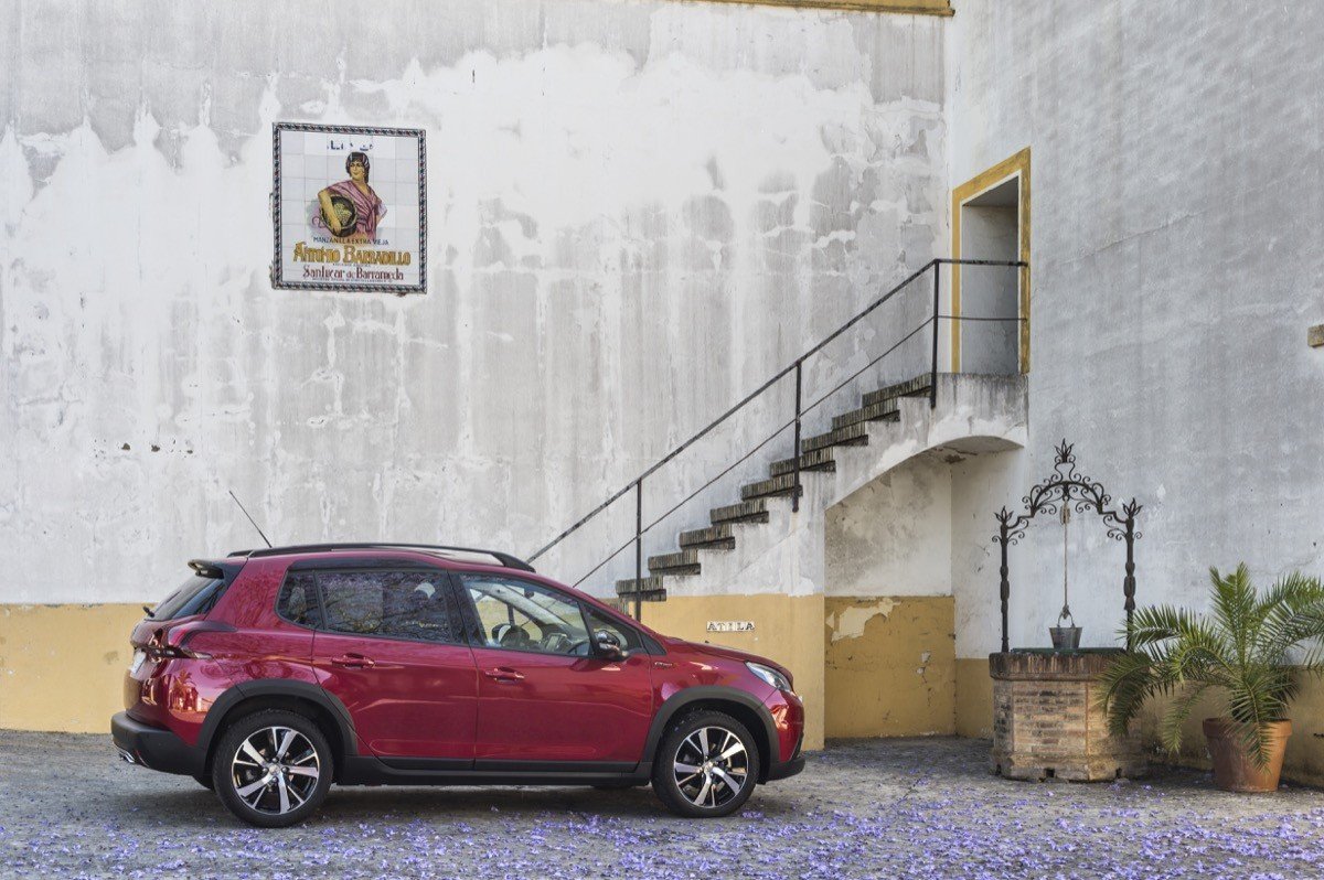 Prueba del nuevo Peugeot 2008: igual de práctico pero más SUV Prueba del nuevo Peugeot 2008: igual de práctico pero más SUV