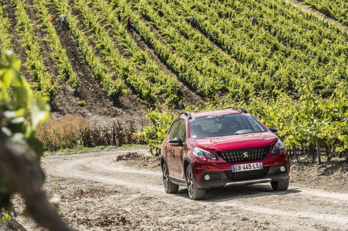 Prueba del nuevo Peugeot 2008: igual de práctico pero más SUV Prueba del nuevo Peugeot 2008: igual de práctico pero más SUV