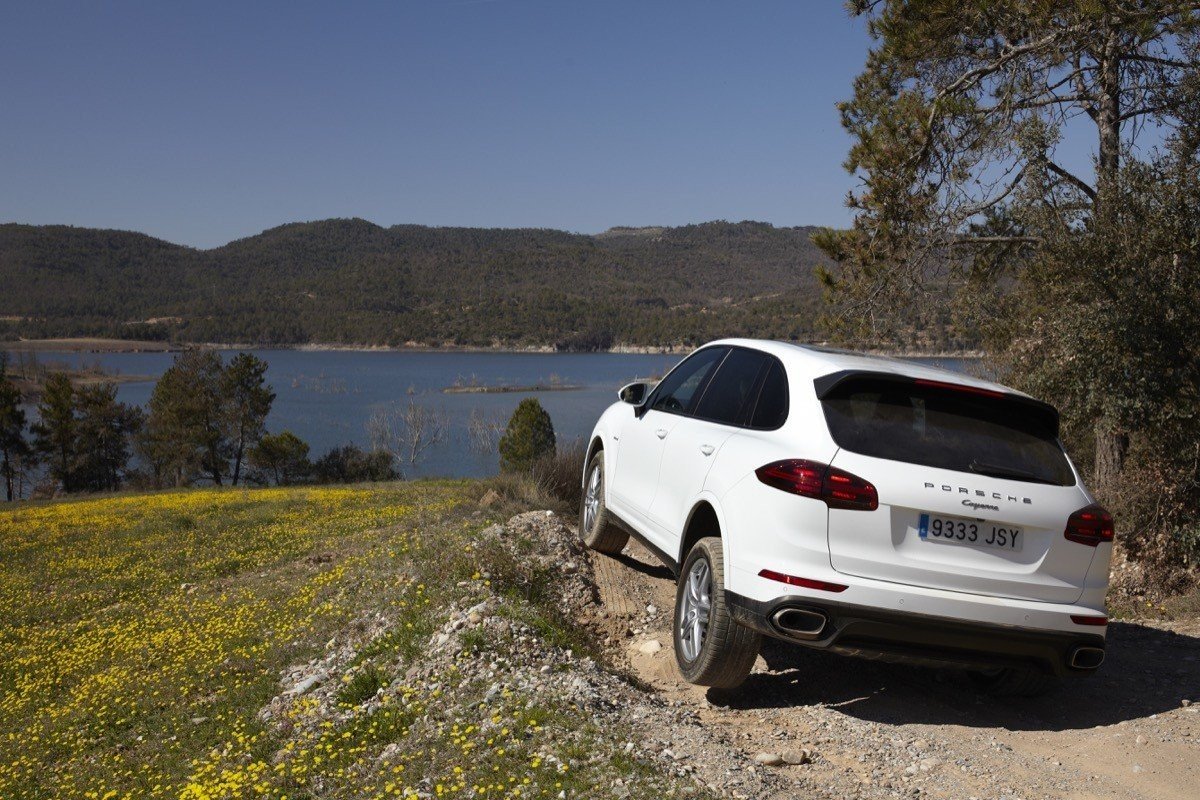 Prueba off-road: ¿hasta dónde puede llegar un Porsche Cayenne fuera del asfalto?