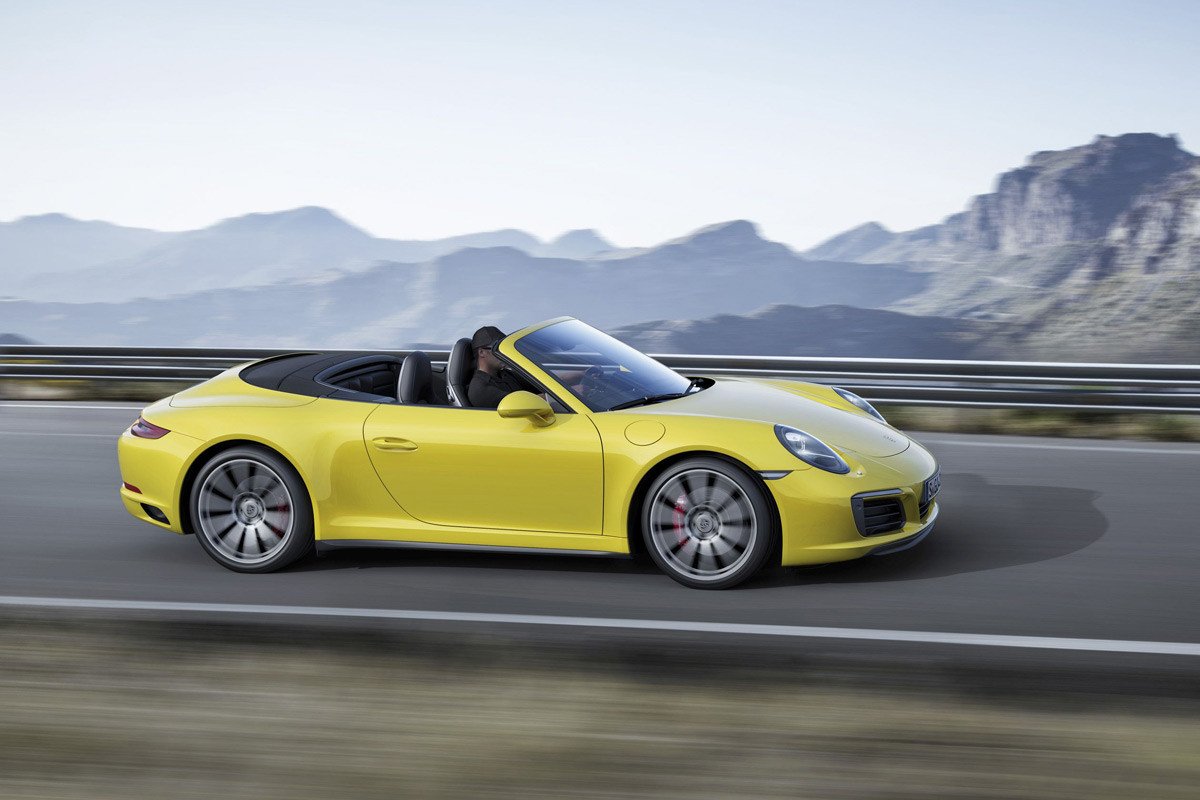 Los 911 Carrera y Targa incorporan la tracción total