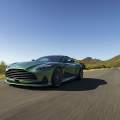 Aston Martin DB12: los ingleses a una nueva era con un deportivo que no es eléctrico