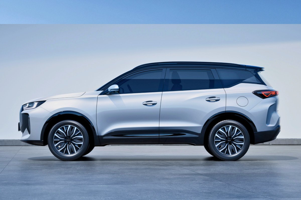 El regreso de EBRO: tres nuevos modelos, coches híbridos y fabricados en Barcelona