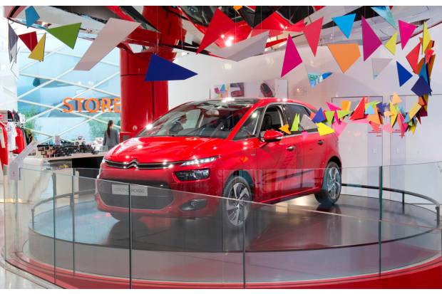 La sala C_42 de Citroën se vuelca con los jóvenes artistas