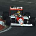 Vídeo: Lewis Hamilton conduciendo el McLaren de Ayrton Senna
