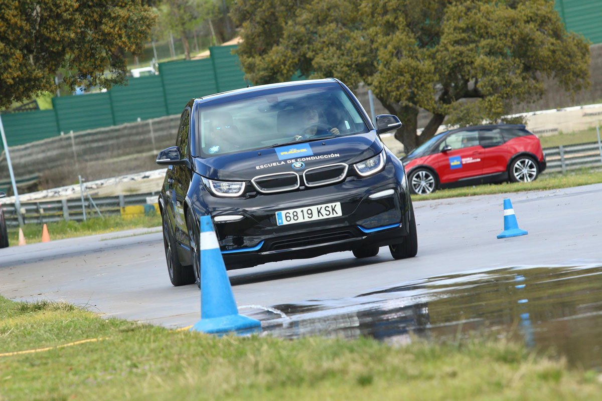 Nuevos cursos de conducción con coches eléctricos
