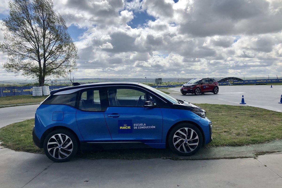 Nuevos cursos de conducción con coches eléctricos