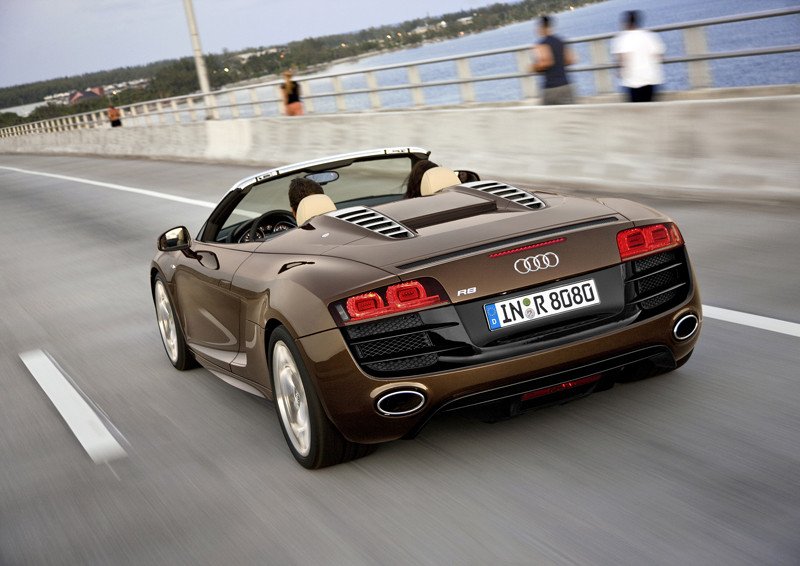 Audi R8 Spyder, el coche de IronMan se suelta la melena