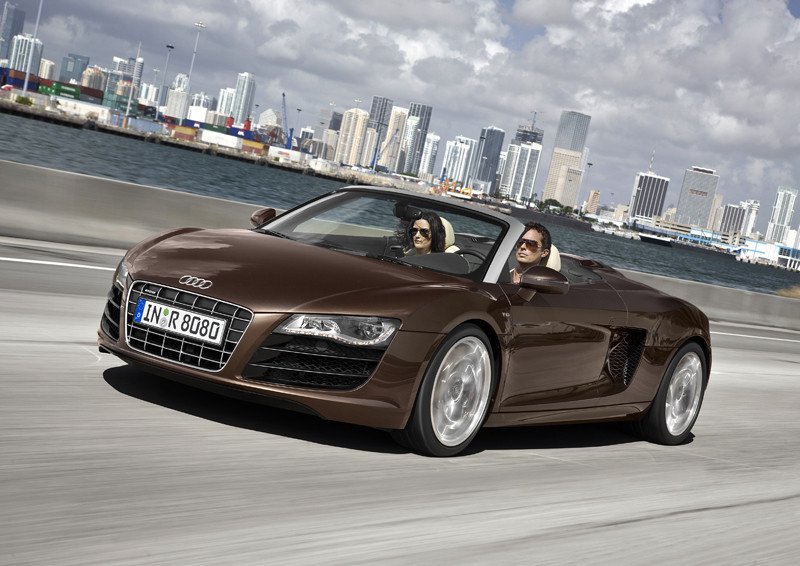Audi R8 Spyder, el coche de IronMan se suelta la melena