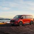 Nueva Ford Tourneo Custom, ahora con versiones diésel, PHEV y eléctrica