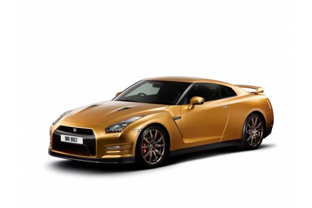 Nissan regala a Usain Bolt un GT-R bañado en oro