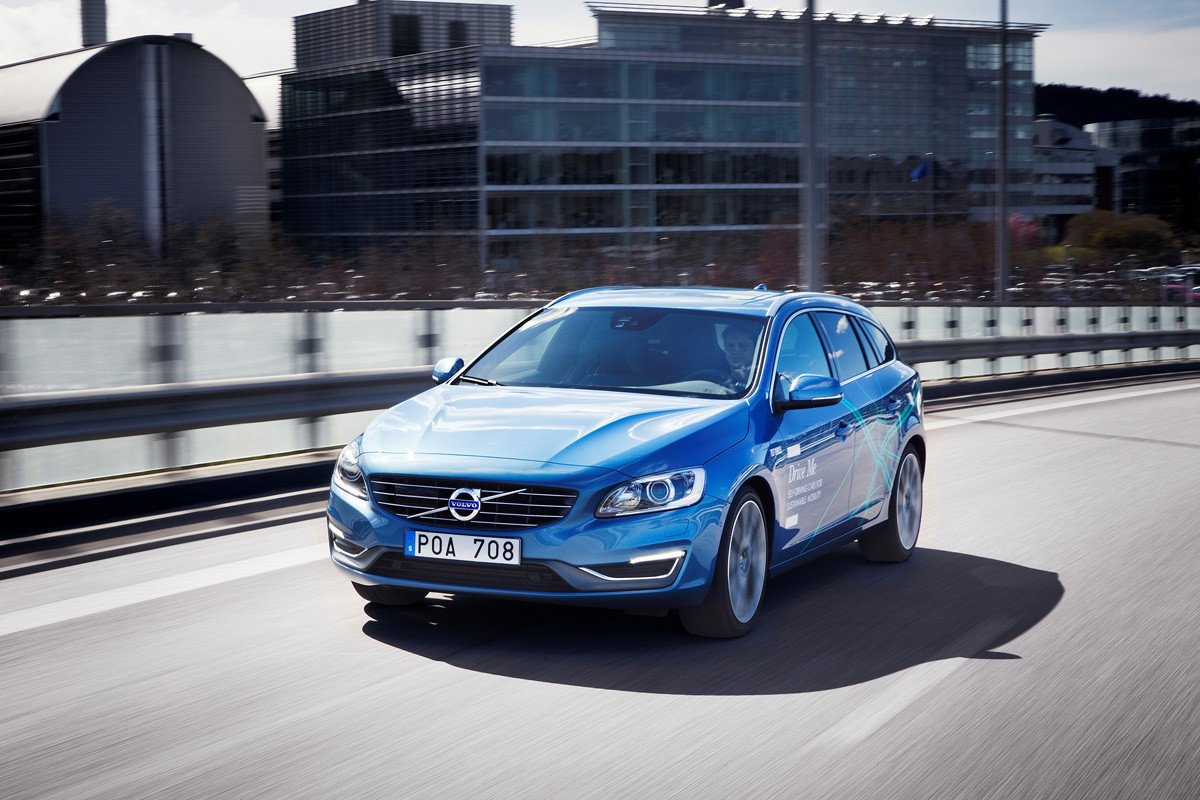 Volvo realiza las primeras pruebas de conducción automática en carretera abierta