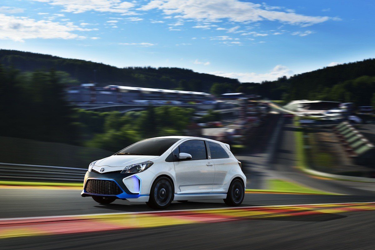 Toyota Yaris Hybrid-R Concept con 4 motores y 420 CV.