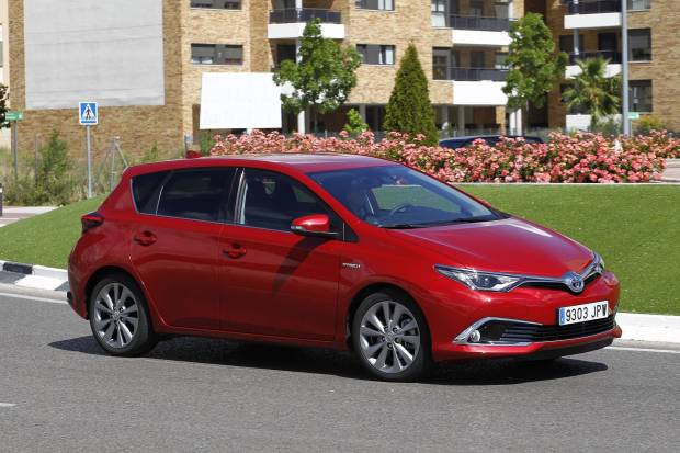 Prueba Toyota Auris Hybrid 2016: el híbrido que deberías comprar