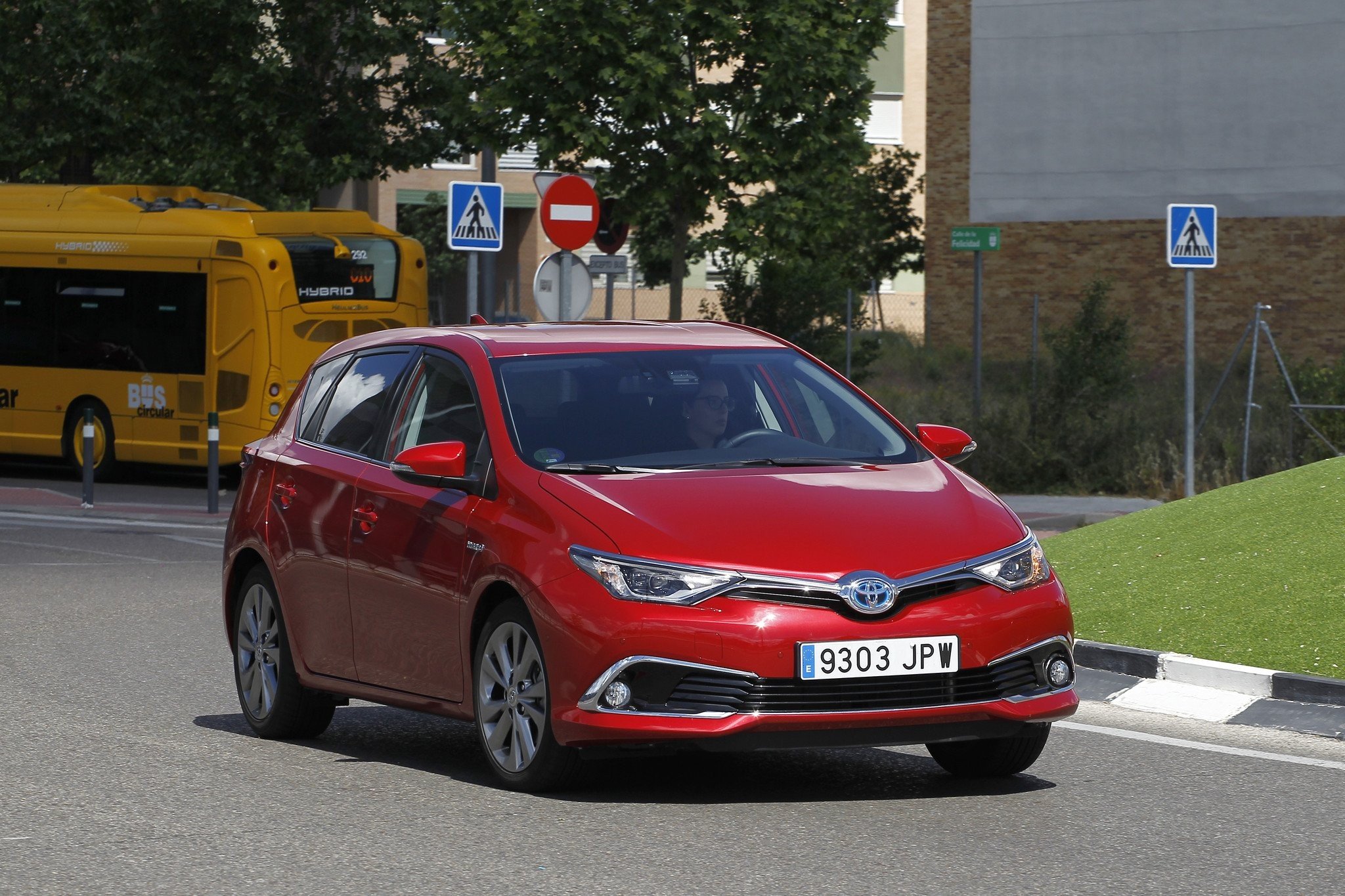 Prueba Toyota Auris Hybrid 2016: el híbrido que deberías comprar