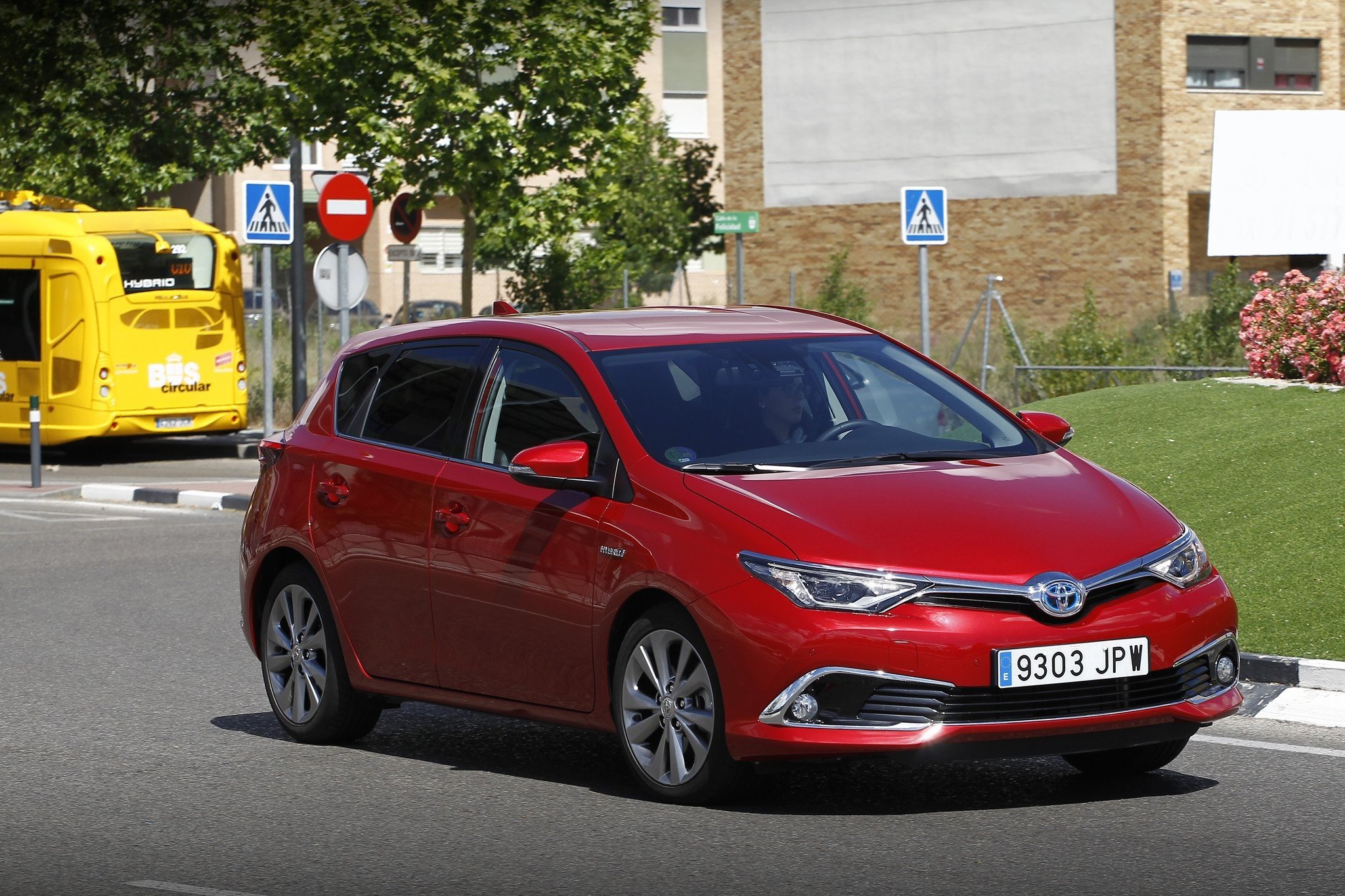Prueba Toyota Auris Hybrid 2016: el híbrido que deberías comprar