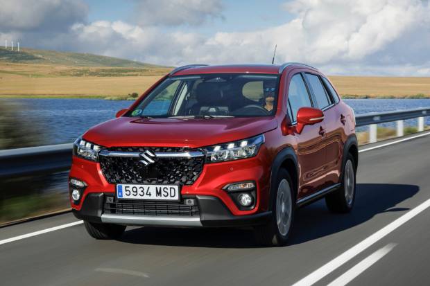 Prueba y opinión Suzuki S-Cross 2024: ahora más seguro y equipado desde 26.000 euros