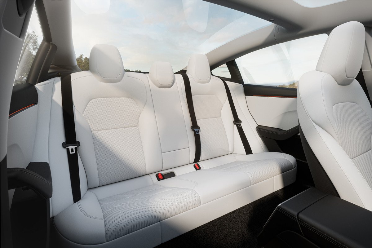Así cambia el nuevo Tesla Model 3: exterior, interior y más autonomía al mismo precio