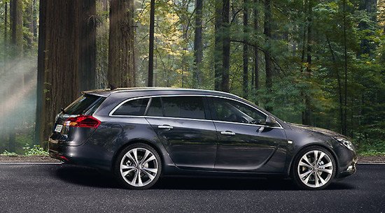 Comprar coche: Opel Insignia, ¿Sport 2.0 CDTI 160cv o Sport 2.0 Turbo 220cv 4×4?