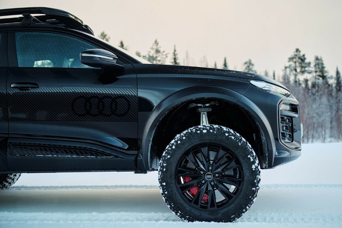 Audi Q6 e-tron offroad