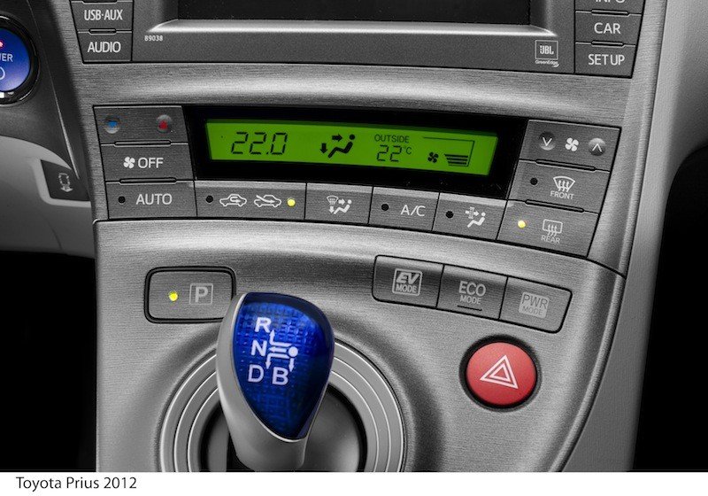 Toyota Prius 2012, nuevo diseño y equipamiento