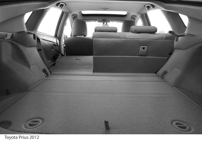 Toyota Prius 2012, nuevo diseño y equipamiento