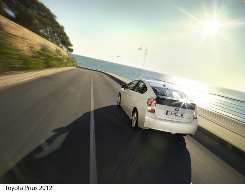 Toyota Prius 2012, nuevo diseño y equipamiento