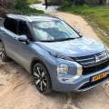 Prueba Mitsubishi Outlander 2025: Motor híbrido enchufable, maletero, consumo, autonomía