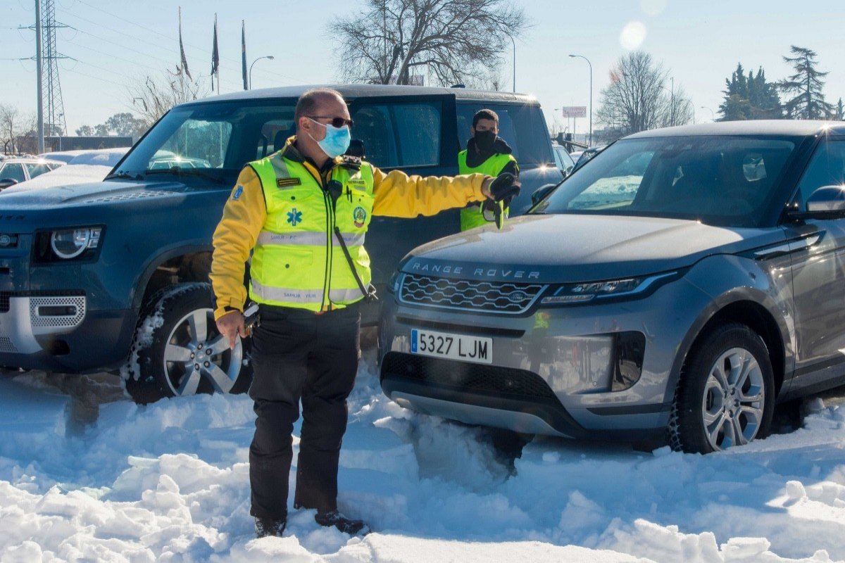Land Rover se suma a la solidaridad estos días tras la borrasca Filomena