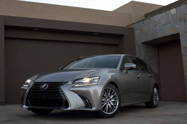 Lexus desvela el GS 2016 en Pebble Beach