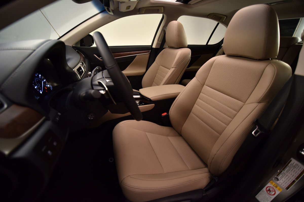 Lexus desvela el GS 2016 en Pebble Beach