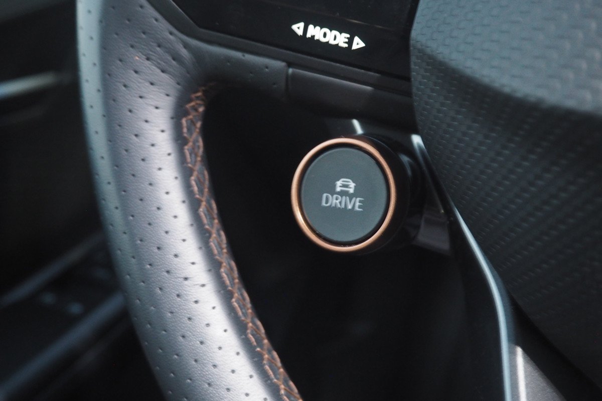 Prueba y opinión del CUPRA Born: interior, precio y autonomía con el Battery Pack