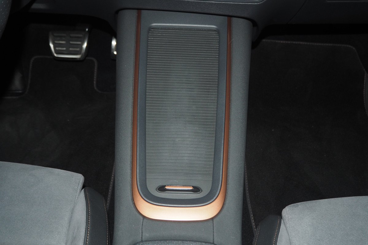 Prueba y opinión del CUPRA Born: interior, precio y autonomía con el Battery Pack