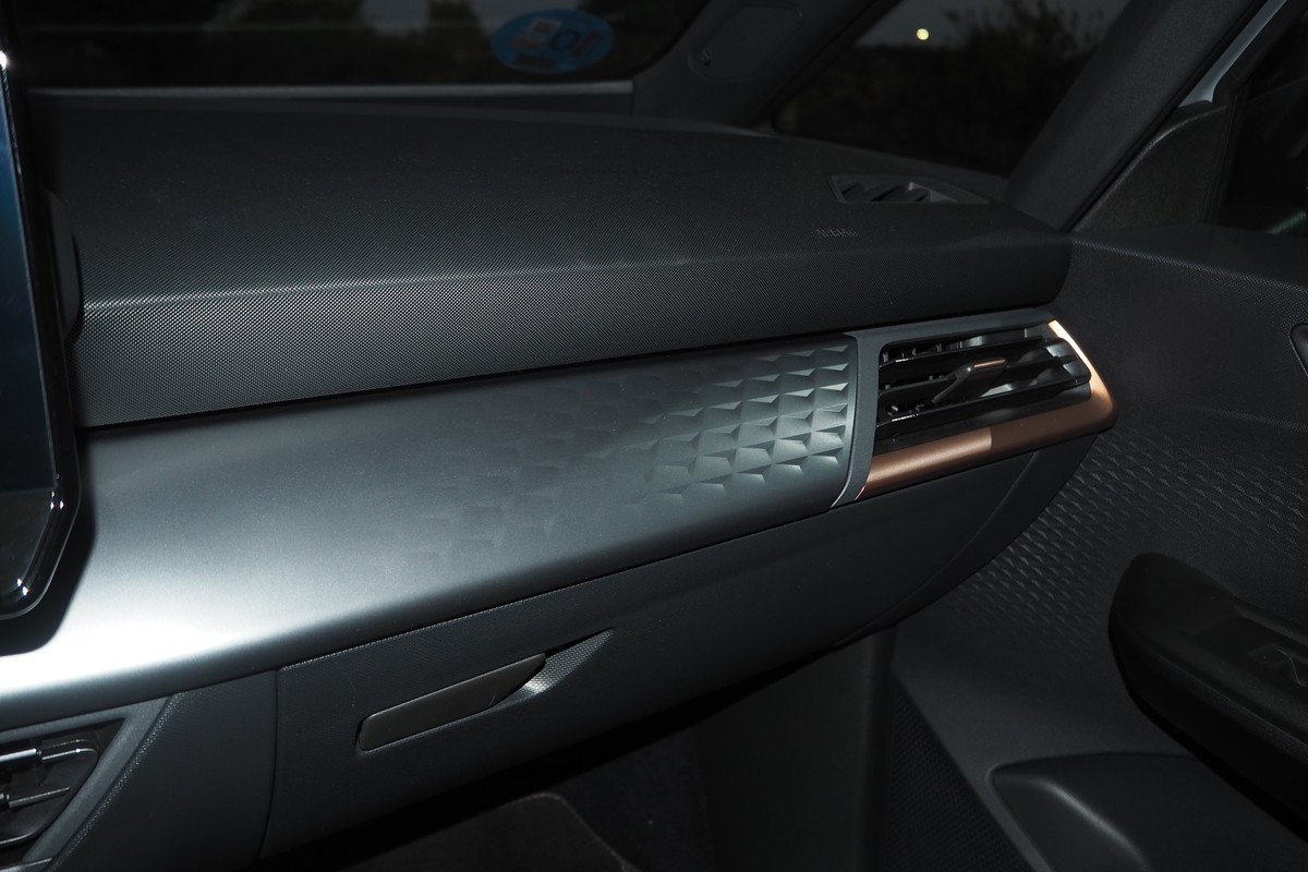 Prueba y opinión del CUPRA Born: interior, precio y autonomía con el Battery Pack