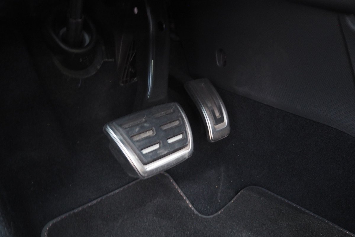 Prueba y opinión del CUPRA Born: interior, precio y autonomía con el Battery Pack