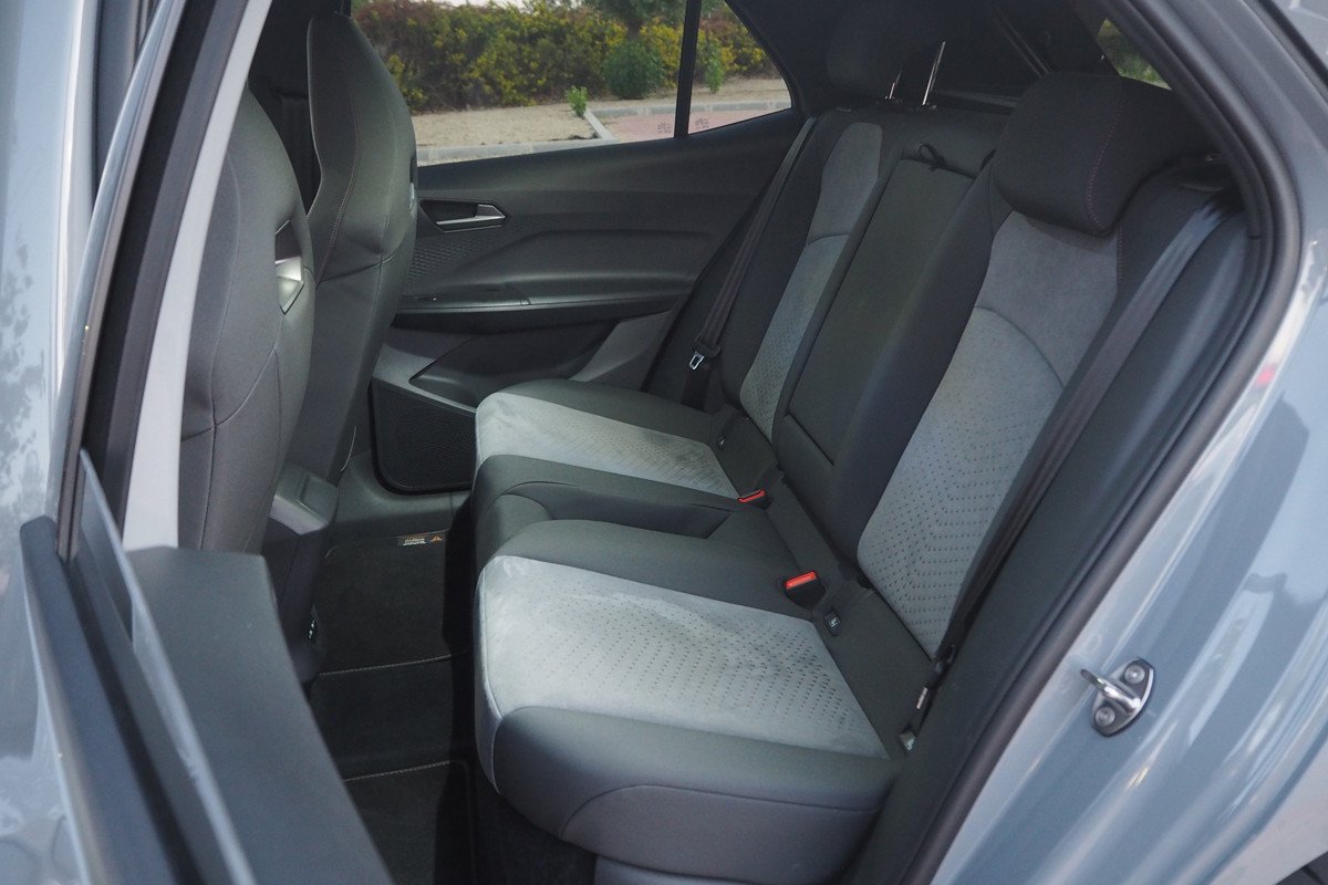Prueba y opinión del CUPRA Born: interior, precio y autonomía con el Battery Pack