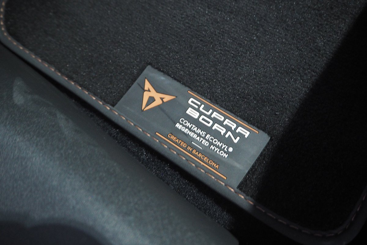 Prueba y opinión del CUPRA Born: interior, precio y autonomía con el Battery Pack