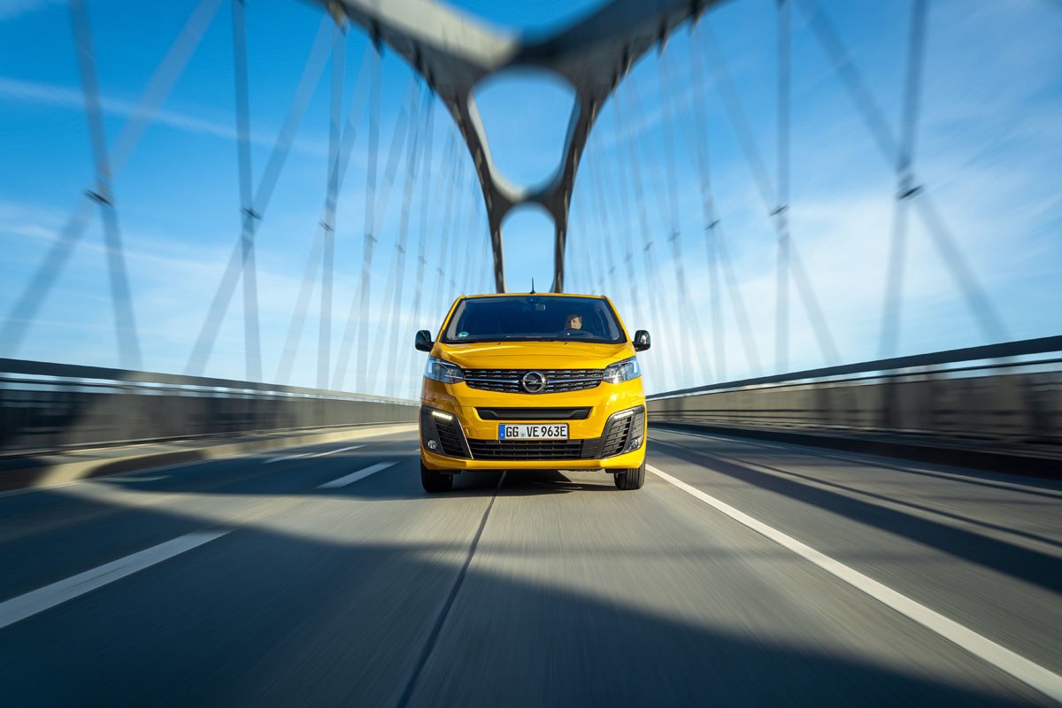 Prueba Opel Vivaro-e: te contamos todo sobre la furgoneta eléctrica