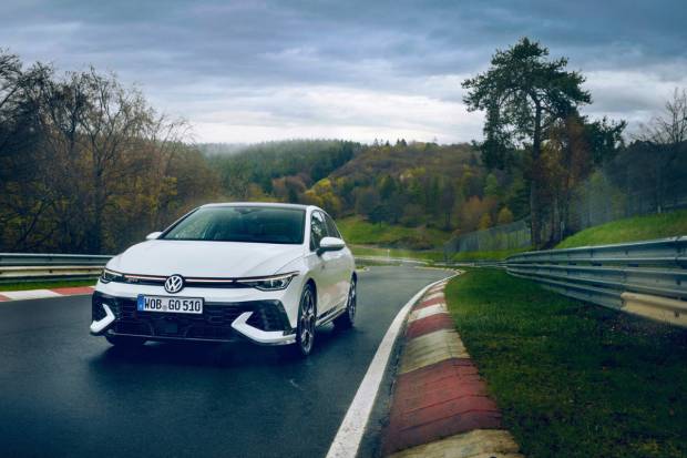 Nuevo Volkswagen Golf GTI Clubsport 2024: Más tecnología con 300cv para el eje delantero